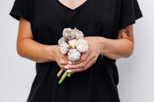 Garlic cloves flavor sauces and soups