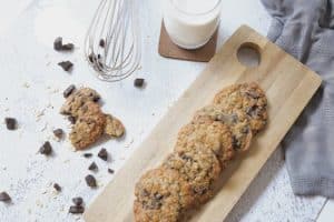 Kale chips baked for healthy movie snacks
