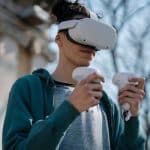 How Virtual Reality Enhances Fashion Experiences